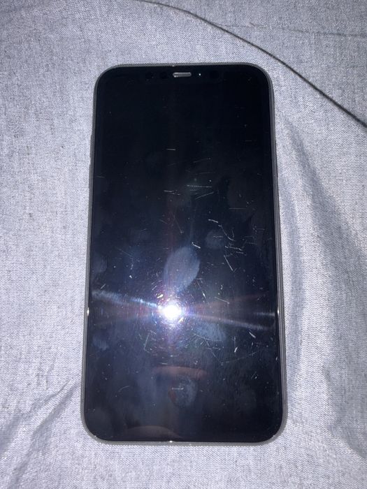 iPhone 11 64 gb negru