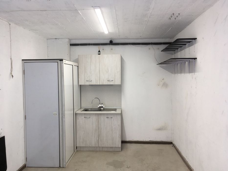 Дава се под наем Гараж / Паркомясто в Пловдив, Христо Смирненски - 18 кв.м за 153 € - Снимка #2