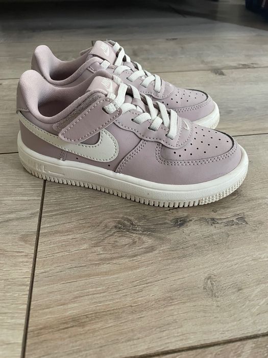 Nike маратонки момиче 28 р-р