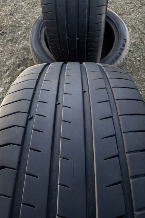 245/45/18 комплект летние шины