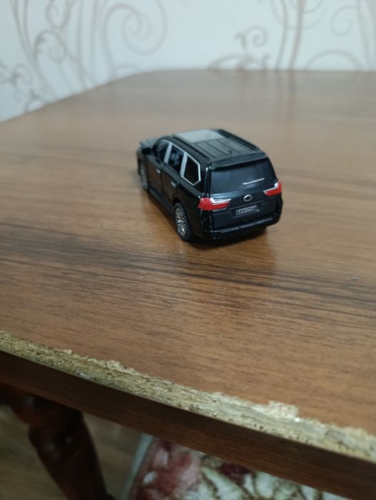 Лексус 570 игрушка