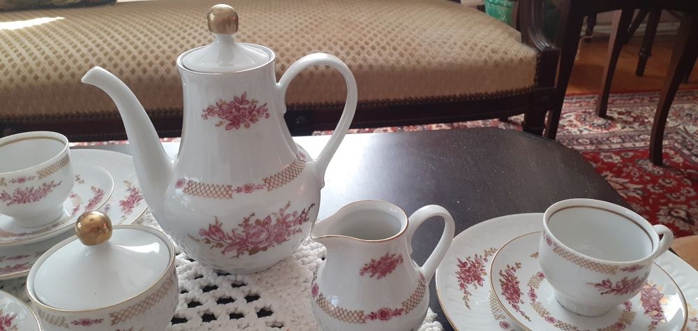 Порцеланов сервиз