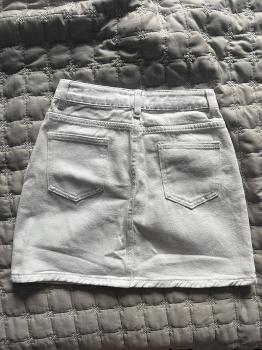 Бяла дънкова пола. Xs размер