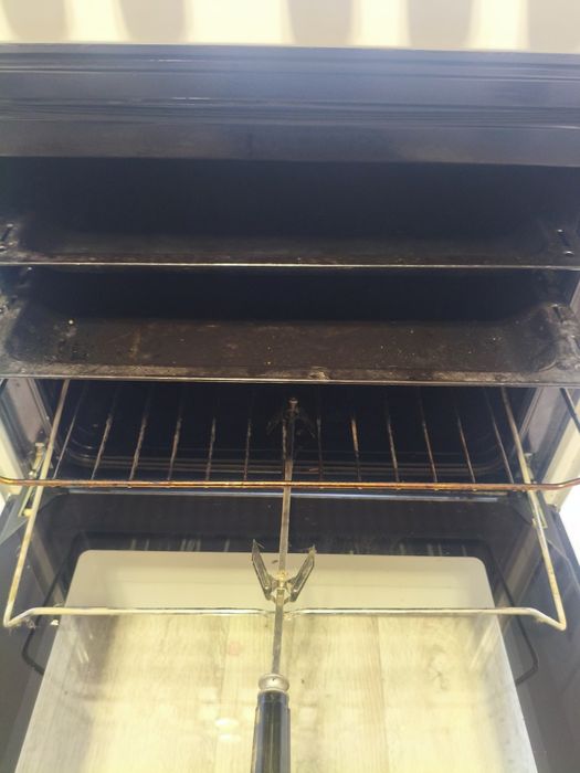 Газплита с вытяжкой