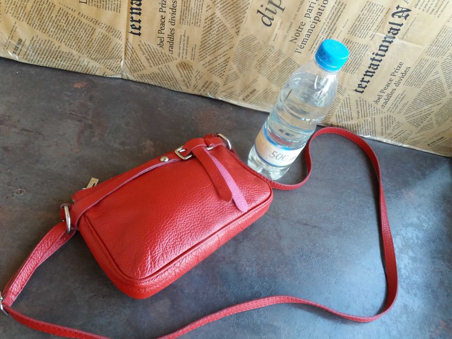 дамска чанта,малка червена,кожена чантичка-естествена кожа