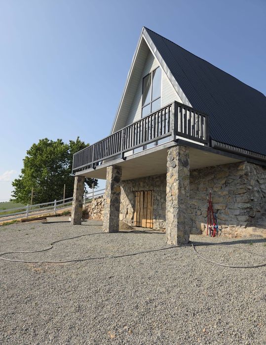 Vând cabana A-frame Damis