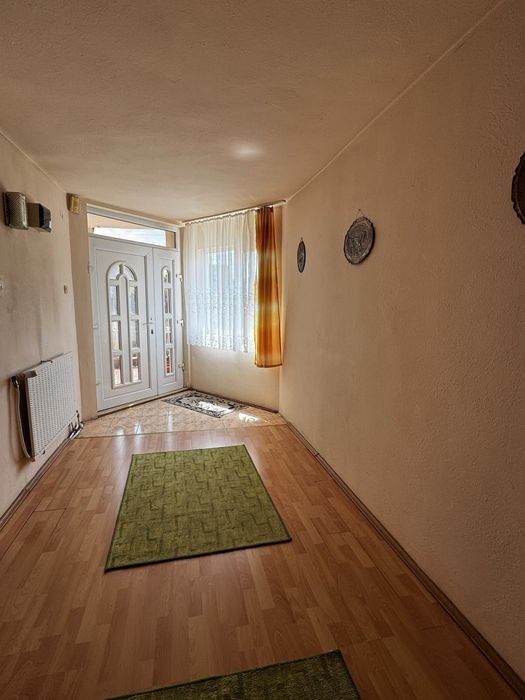 Apartament la Casă / spațiu birou