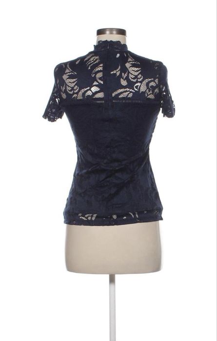 Чисто нови топове с къс ръкав по 15€