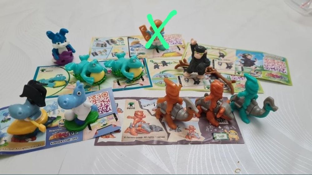 Продаю киндер игрушки