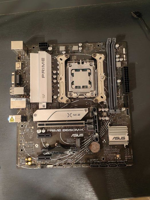 платформа Ам 5 Ryzen amd 7 7700