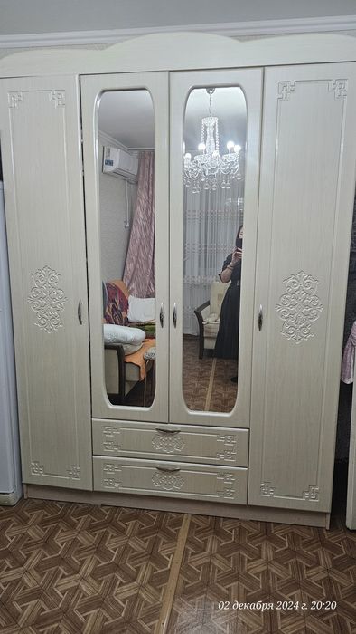 Продам шкаф 4 дверный
