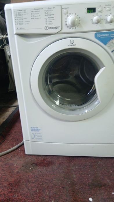 Стиральная машина Indesit 6кг