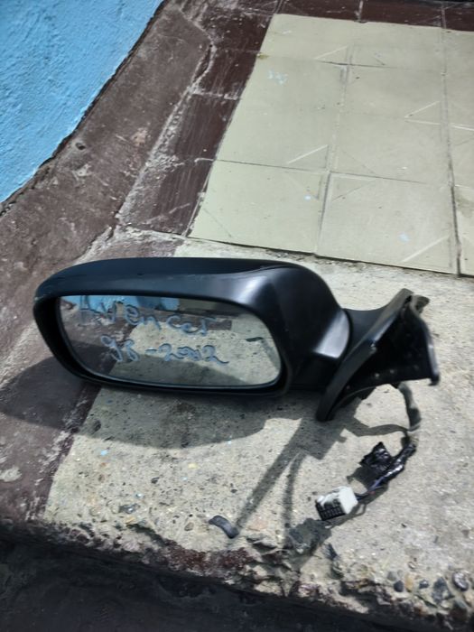 Зеркало заднего вида
