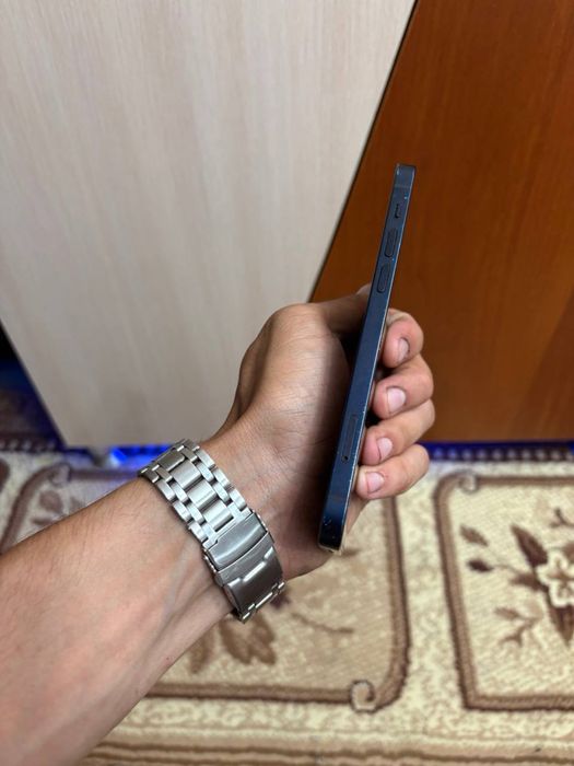 Продам или обменяю 12 айфон