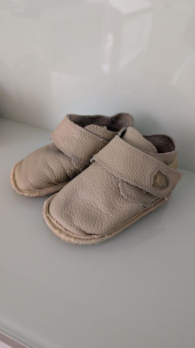 Боси обувки за прохождане + подарък