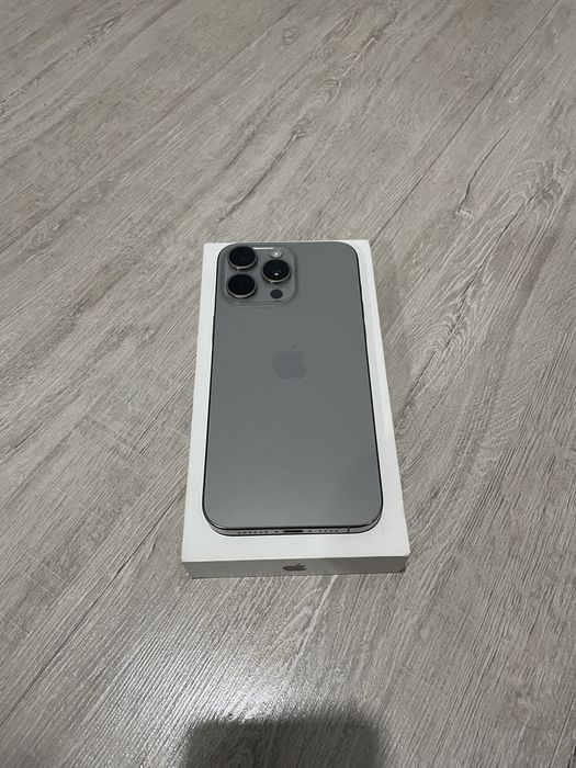 Продам айфон 15 про макс