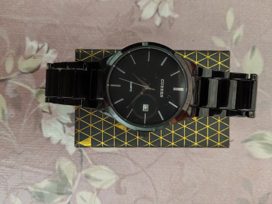 Продаются мужские часы Curren