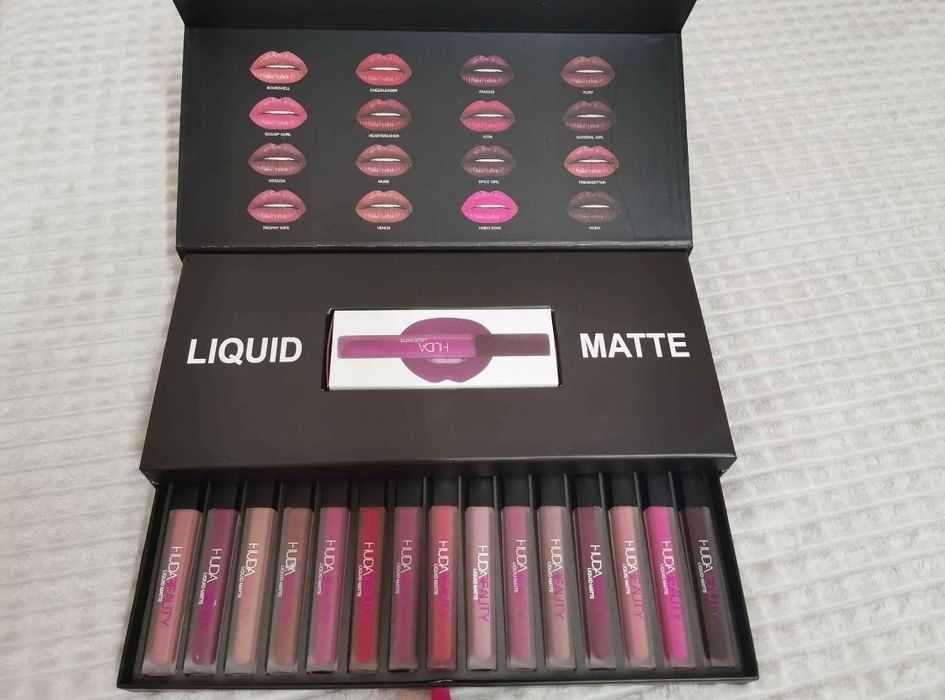 Kit Rujuri Huda Beauty