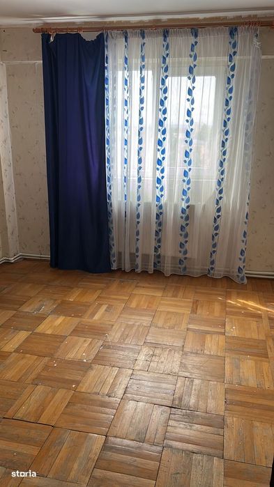 Apartament 3 camere, balcon, etaj 7, Călărași