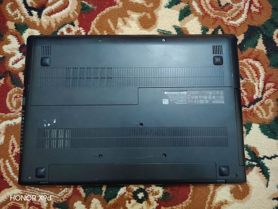 Lenova NOUTBUK. Office