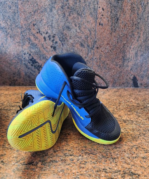 Ghete baschet Under Armour impecabile