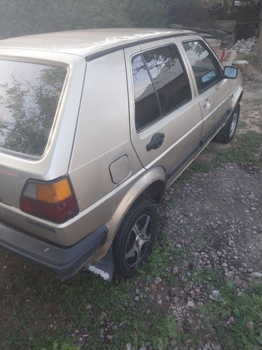 Продам гольф 2 на полном ходу