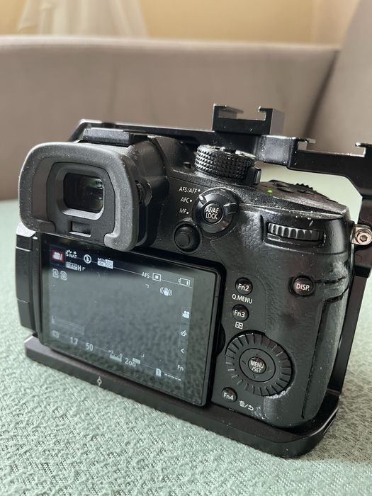 Panasonic GH5 + 25 1:7