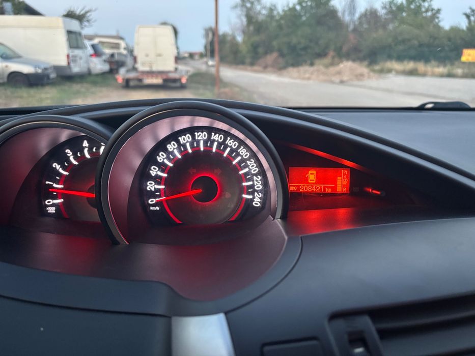 Toyota Verso   2.0 D4D 125 коня 2014