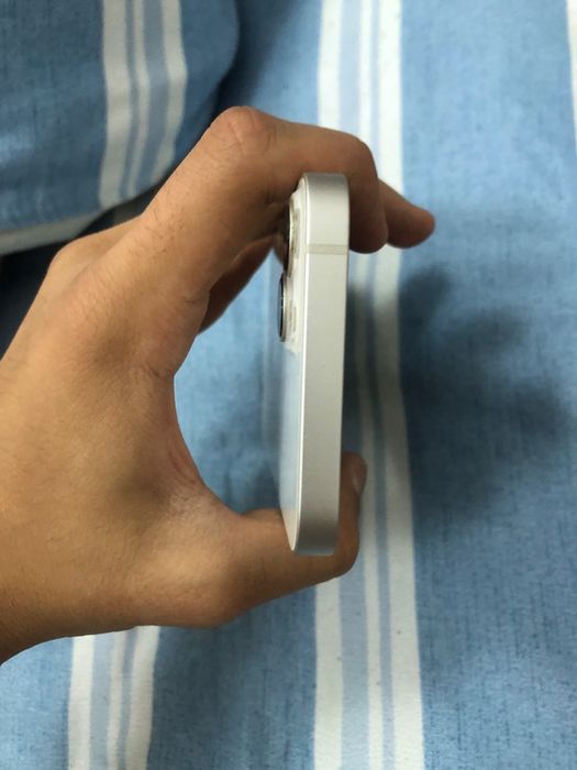 iPhone 13 в идеальном состоянии