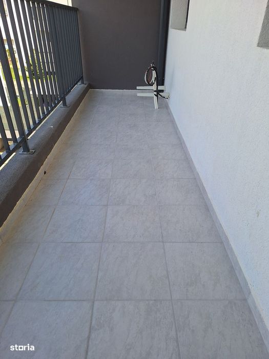 Apartament cu o camera decomandat, balcon, zona Terra