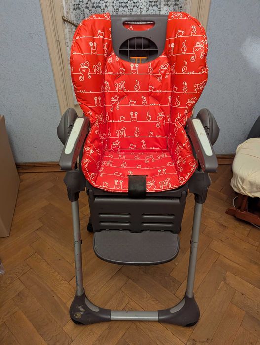 Scaun de masă Chicco reglabil complet – super stabil, gata de folosit!