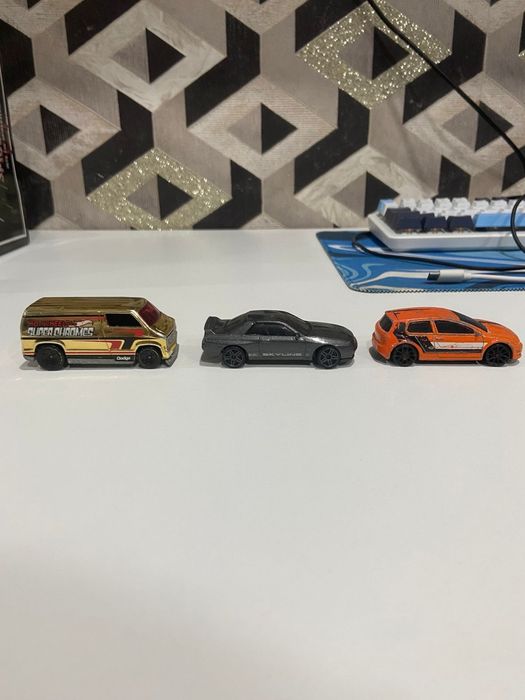 Машинки HotWheels эксклюзивный