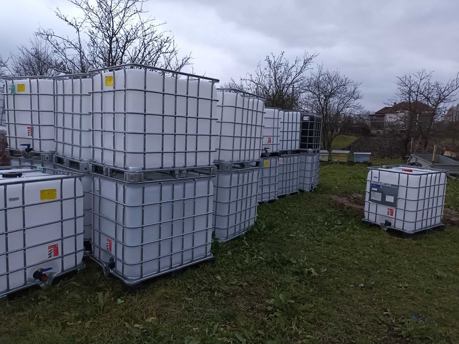 Vand Bazine 1000 litri pentru apa potabila cu palet metal sau plastic