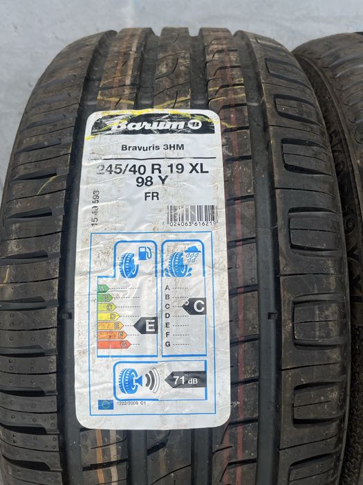 2 бр. нови летни гуми 245/40/19 Barum DOT 0818