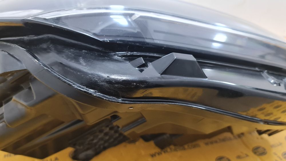 Far dreapta led xenon VW Touareg 3 7cr cr7 2019+