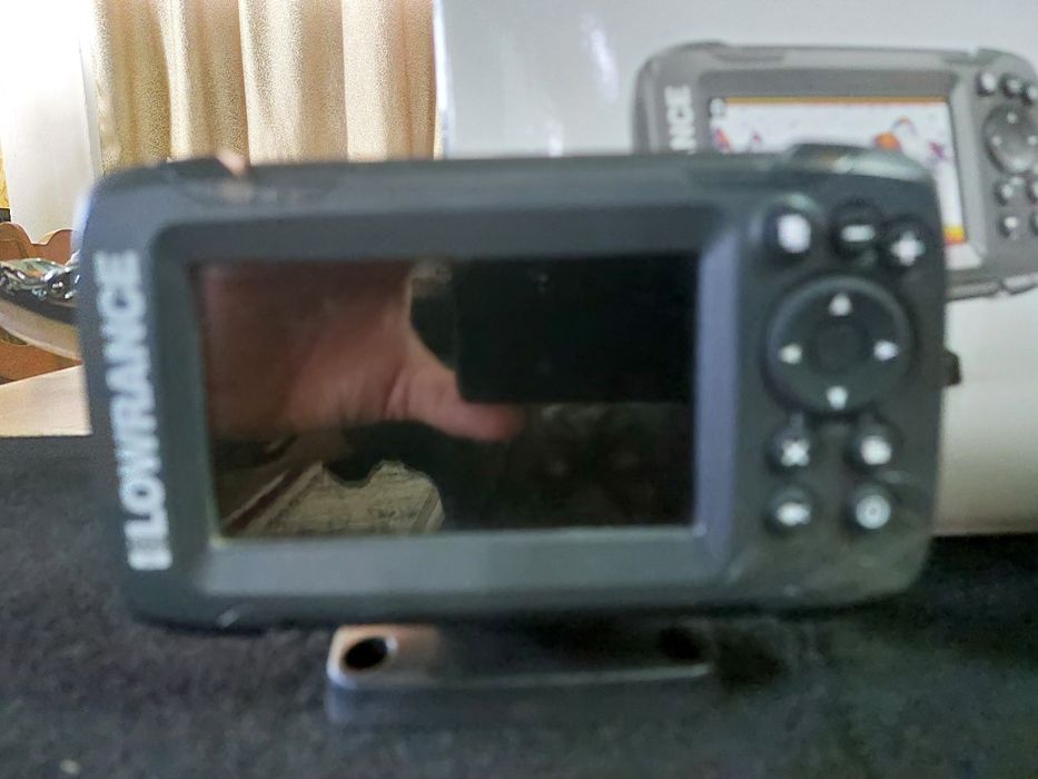 Продам эхолот Лоренс Хоок2 .