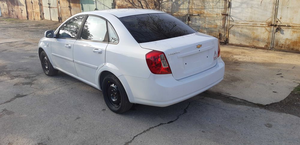 Янги ок ранг Lacetti Style plus CNG 2023 йил. Заводской газ-метан.