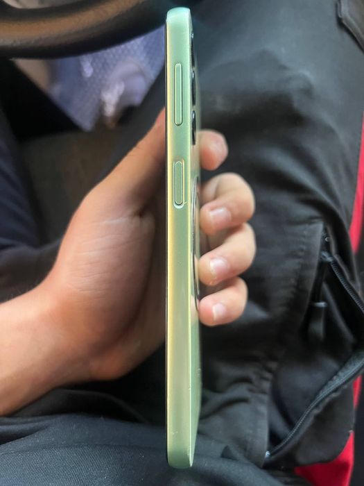 SAMSUNG A24  sotiladi