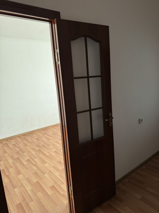 Продаю двери