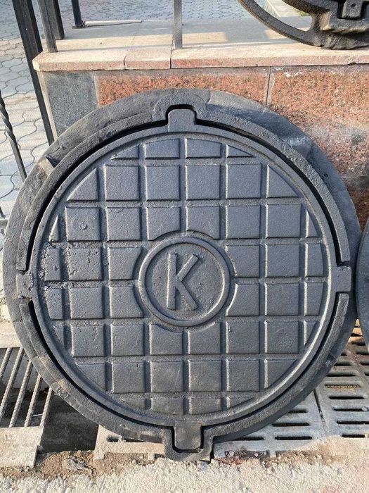 Канализационные чугунные люки