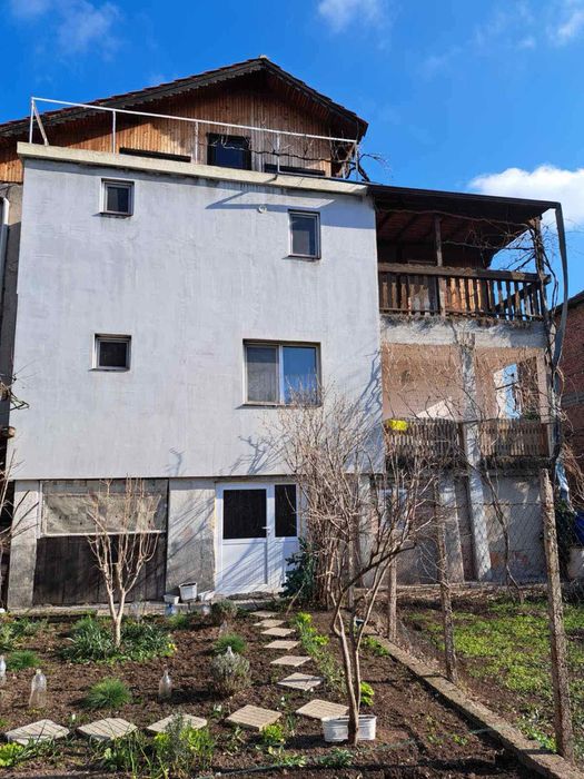 Продава се Етаж от къща в Стамболийски - 83 кв.м за 486 €/кв.м - Снимка #1