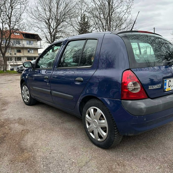 Renault Clio 1.2 бензин 2005, обслужен, 2 комплекта гуми