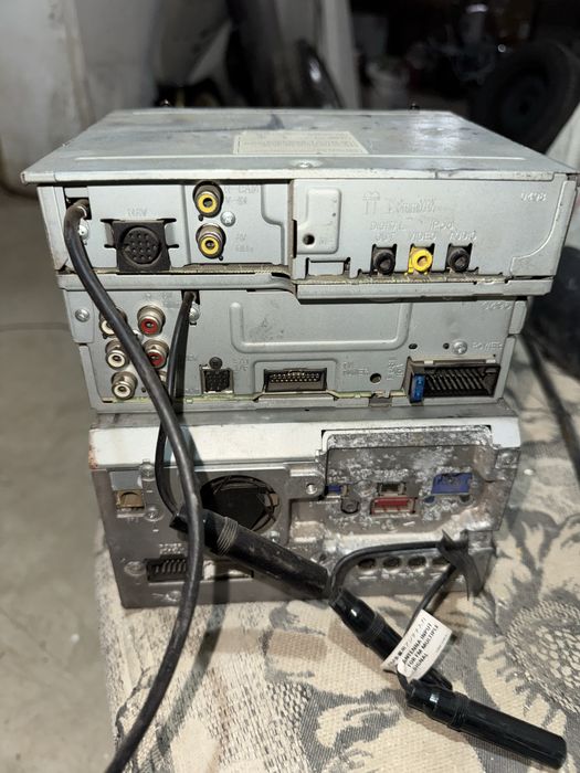 Продам могнитолы два дин без штекеров