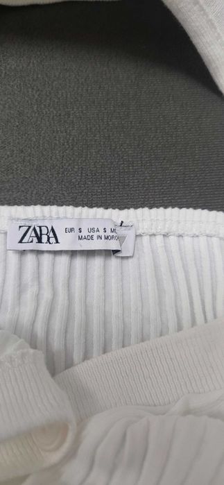Top Zara marimea S, alb,stare foarte buna
