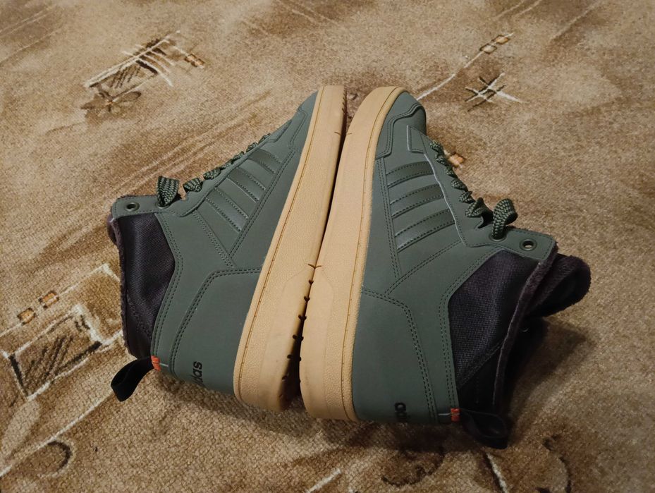 Почти нови топли оригинални мъжки зимни кецове Adidas 44 номер Зелени