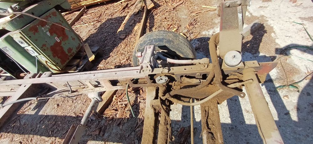 Шаси за ивеко 35-10 дълга база двойна гума междуосието е 390см