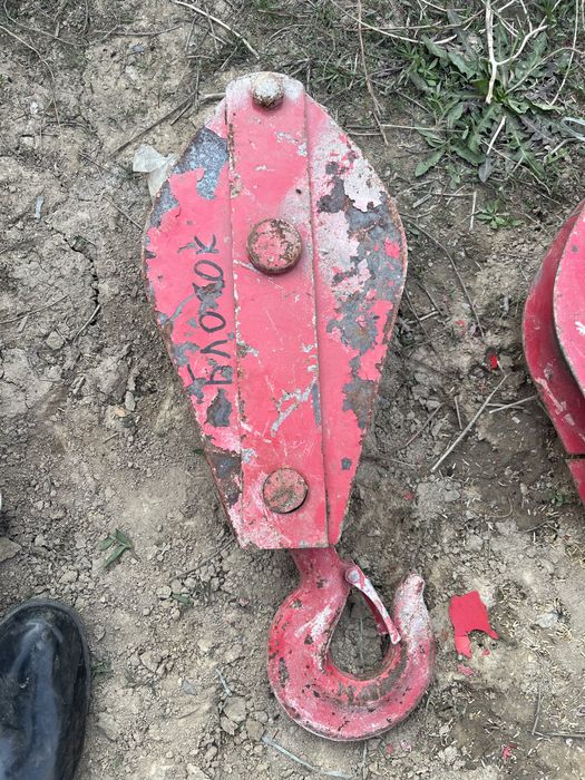 Крюк подвесной 3,2 т