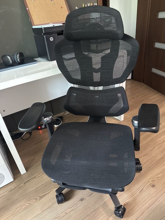 Scaun de birou ergonomic: Ergomesh x863