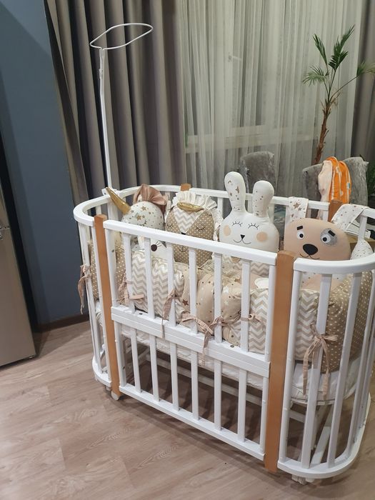 Продаеться очень красивая манеж!