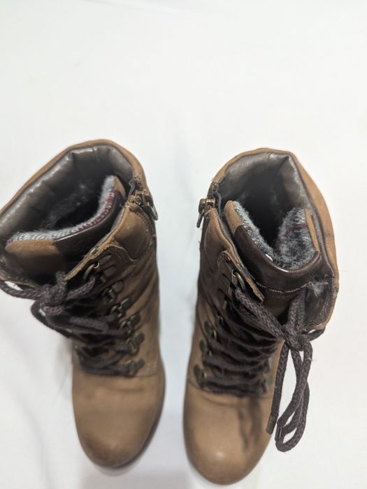 Продам стильные ботинки